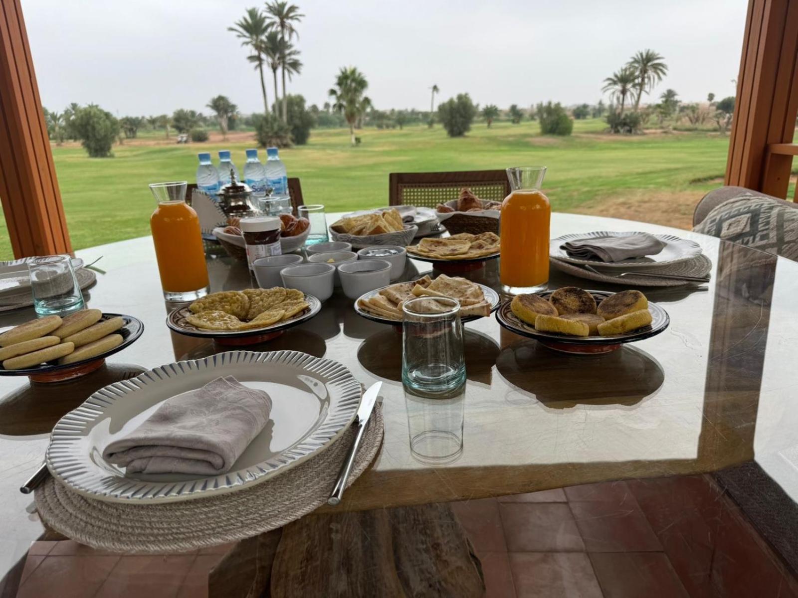 Villa May Sur Le Golf De La Palmeraie With Cooker And Butler Included Marrakesh Ngoại thất bức ảnh